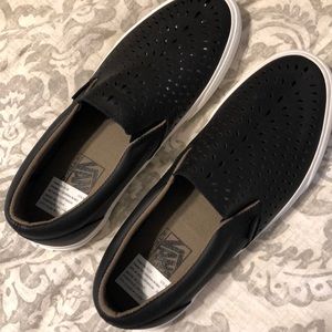 Vans - black leather eyelit